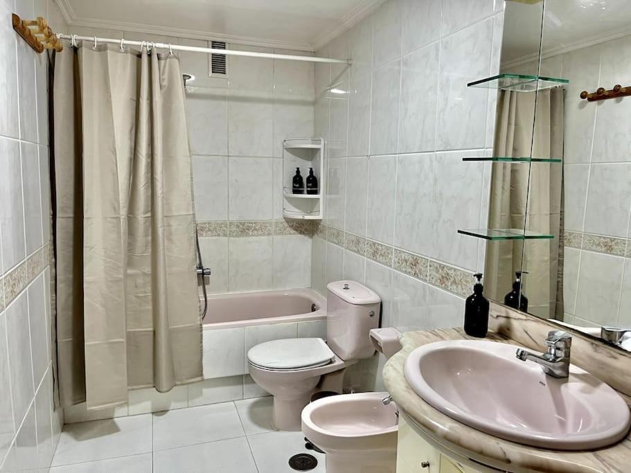 Agradable Apartamento Centrico En Cangas Екстериор снимка
